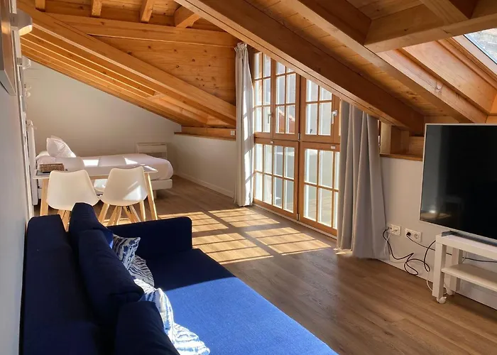 Apartamentos Mundaka Surf Camp